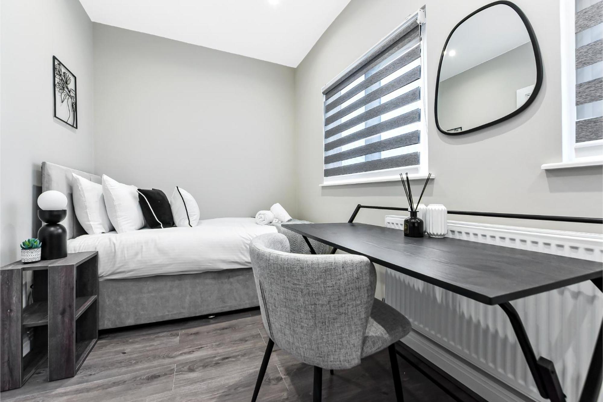 Getaway- Newly Renovated Flat For Groups Apartment *