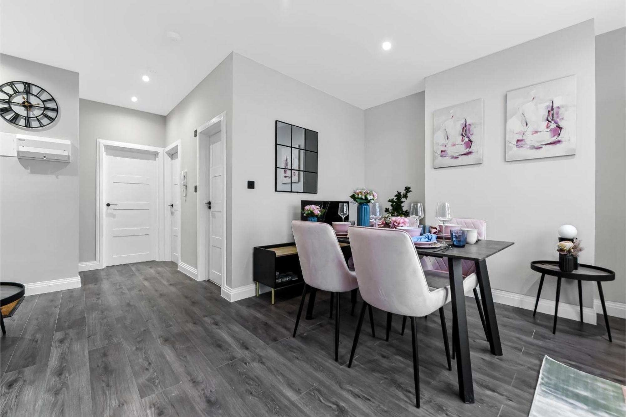 Getaway- Newly Renovated Flat For Groups Apartment Greenford (Greater London)