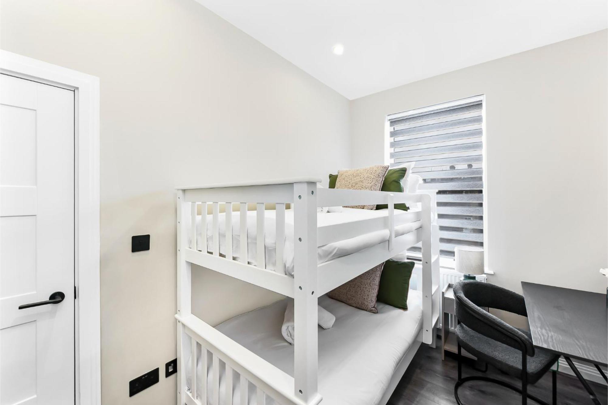 Getaway- Newly Renovated Flat For Groups Greenford (Greater London)