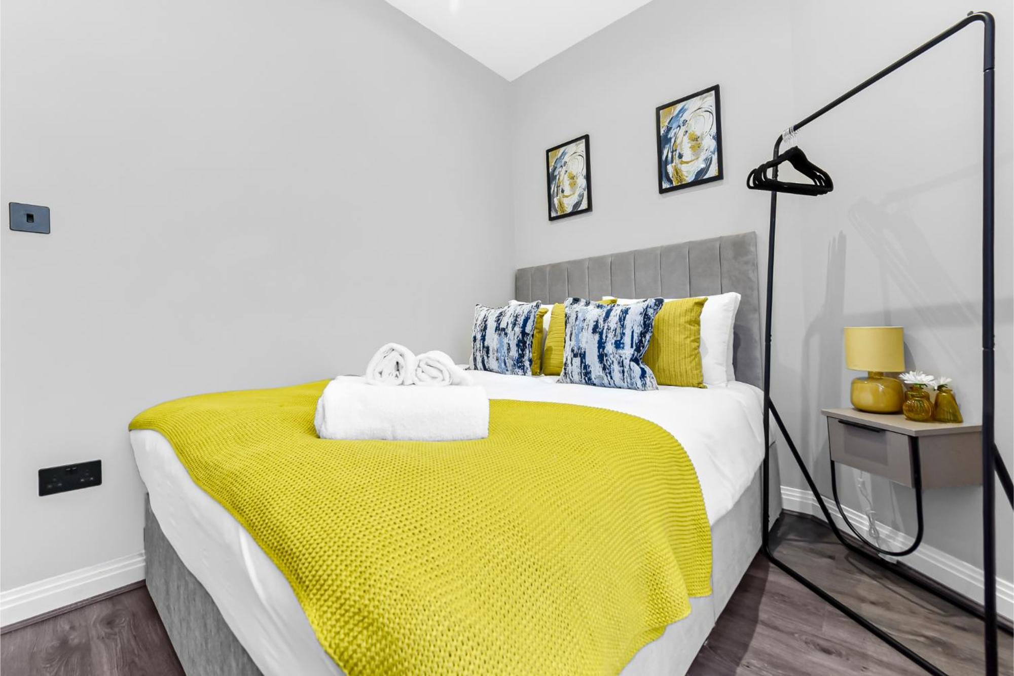 Getaway- Newly Renovated Flat For Groups Apartment