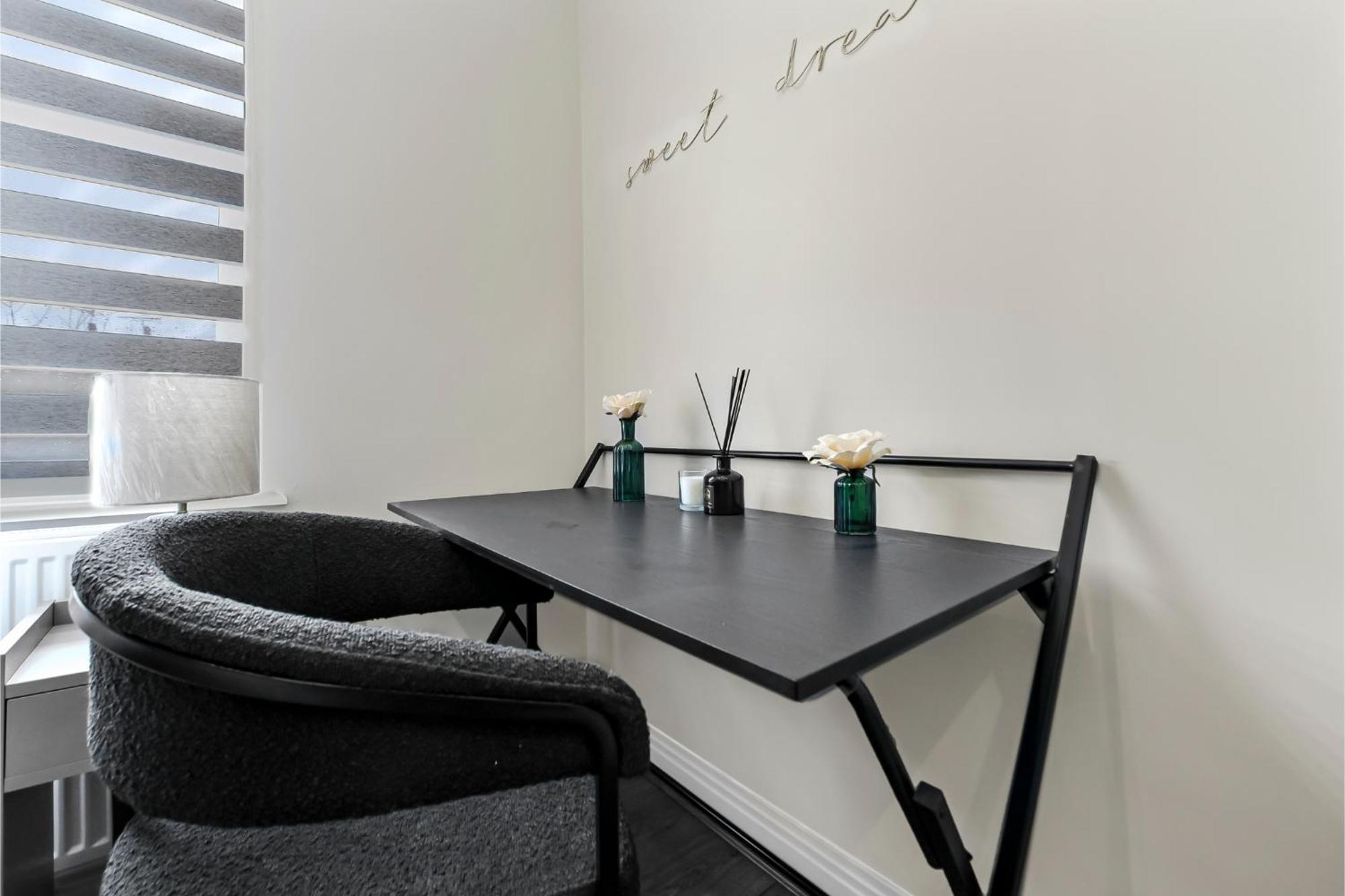 Getaway- Newly Renovated Flat For Groups Apartment